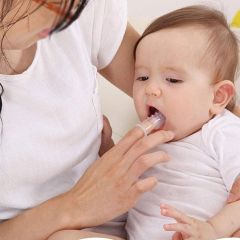 Ezycare Finger Toothbrush with Carry Case 