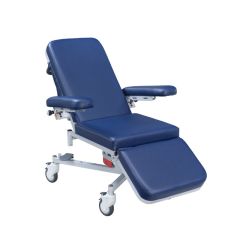 كرسي غسيل الكلى من سيجما مع مسند ذراع متحرك وحامل للسوائل الوريدية، سعة الوزن 200 كجم.